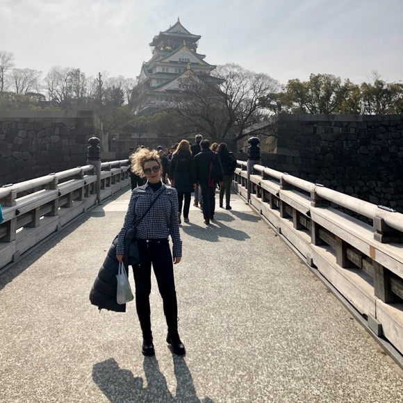 Meet your Posher, Claudia - Picture 2 of 11